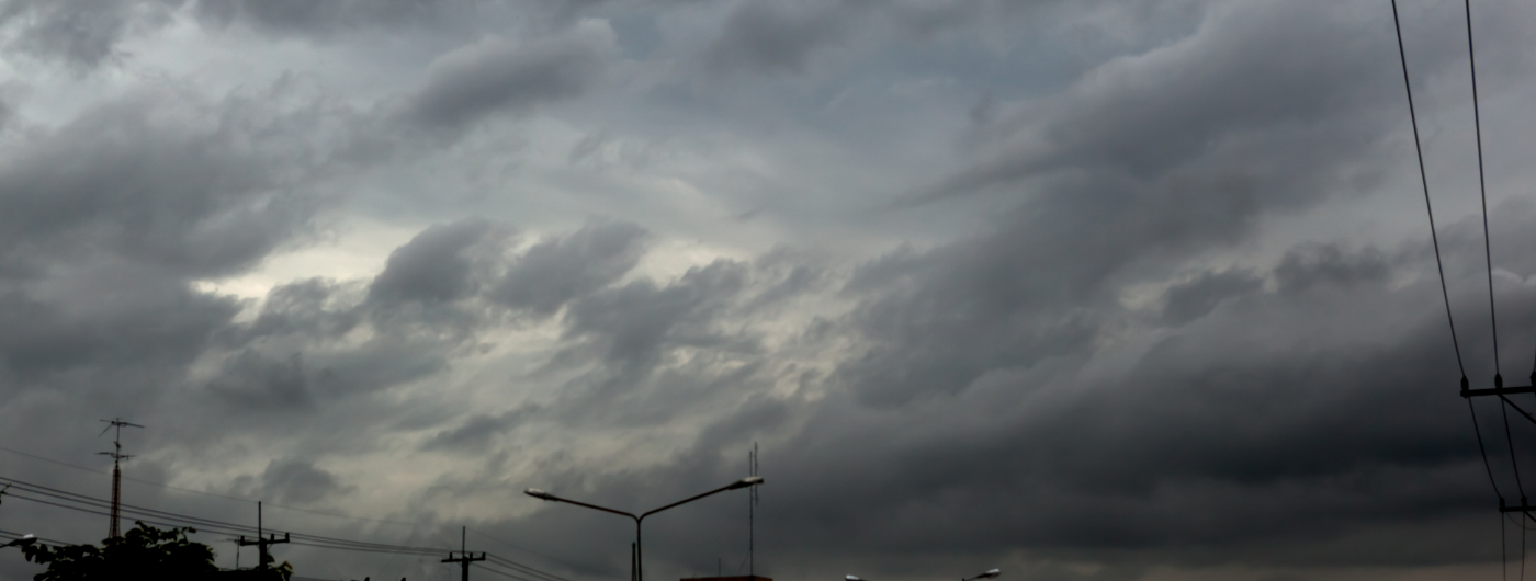 O que faz o melasma escurecer mesmo sem sol forte?